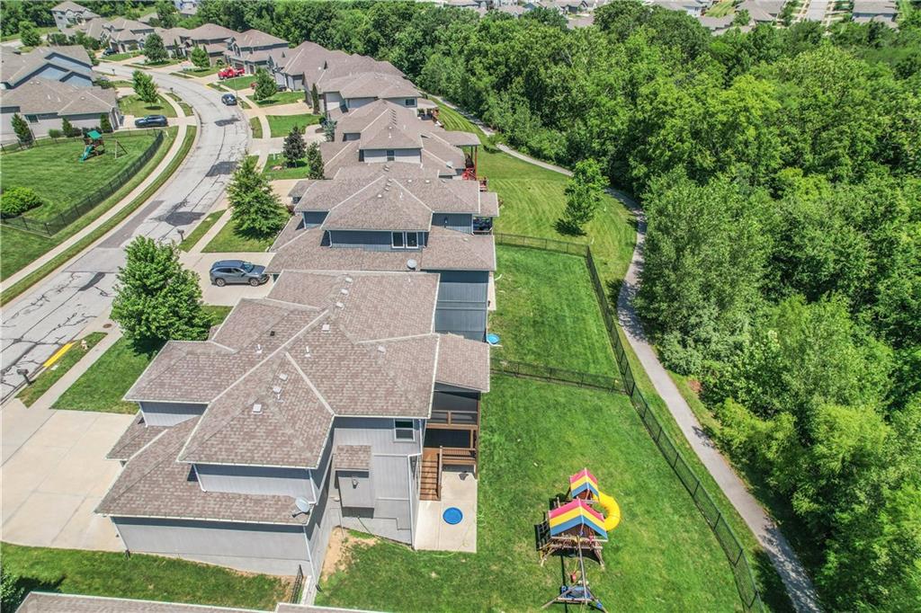 7265 NW Forest Lakes Drive