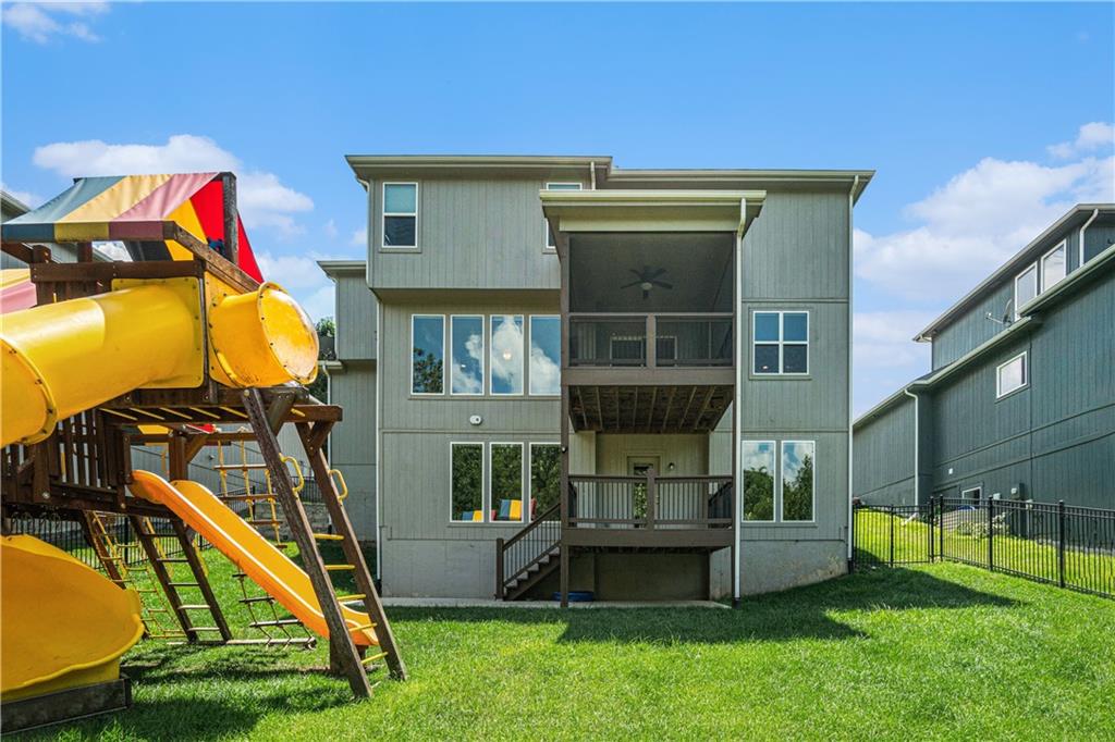 7265 NW Forest Lakes Drive