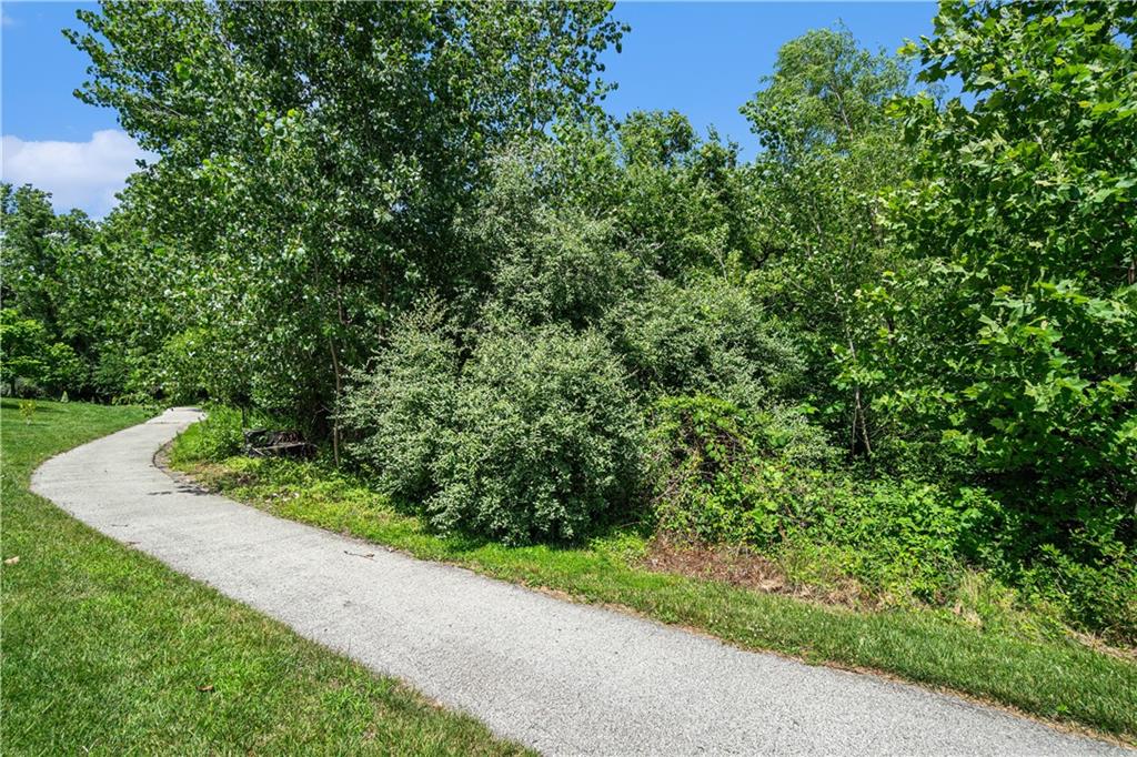 7265 NW Forest Lakes Drive