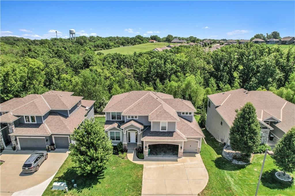 7265 NW Forest Lakes Drive