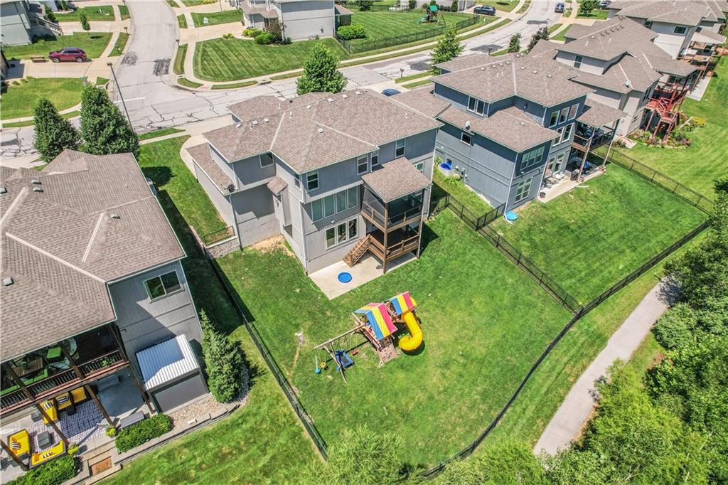 7265 NW Forest Lakes Drive