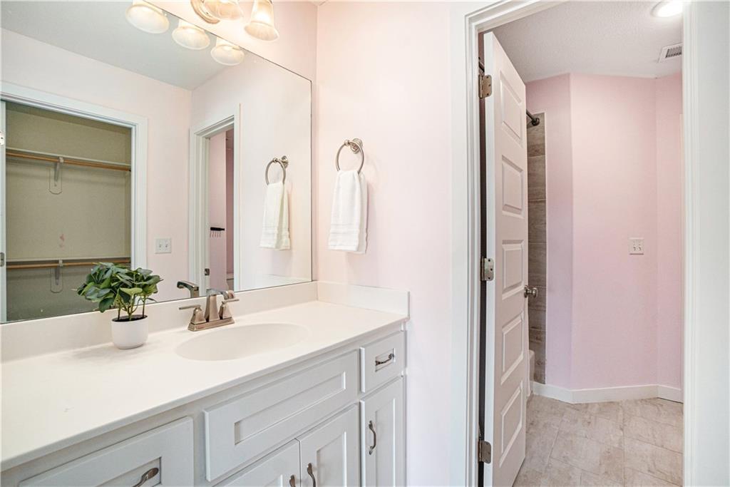 7265 NW Forest Lakes Drive