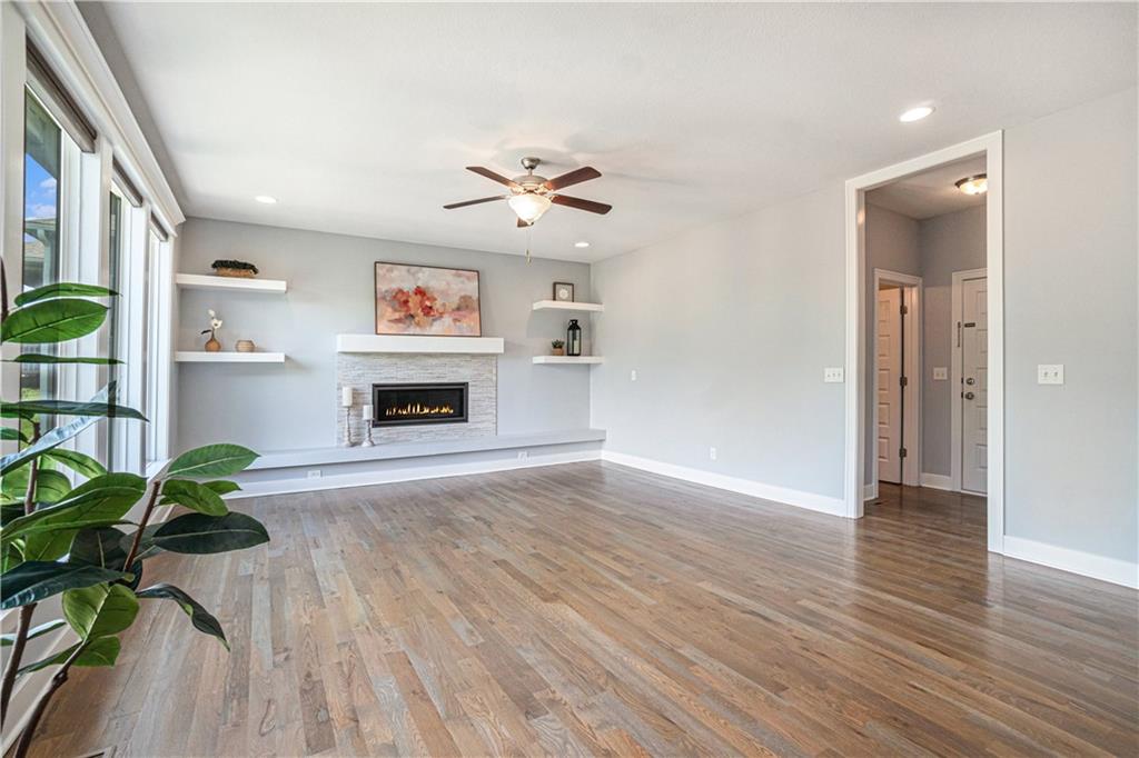 7265 NW Forest Lakes Drive