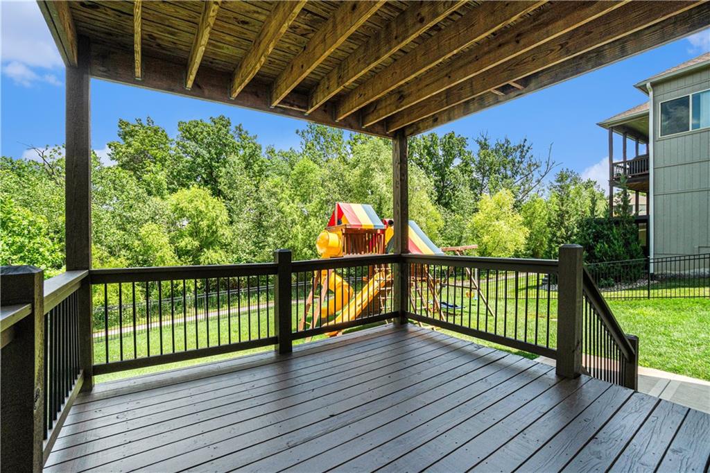 7265 NW Forest Lakes Drive