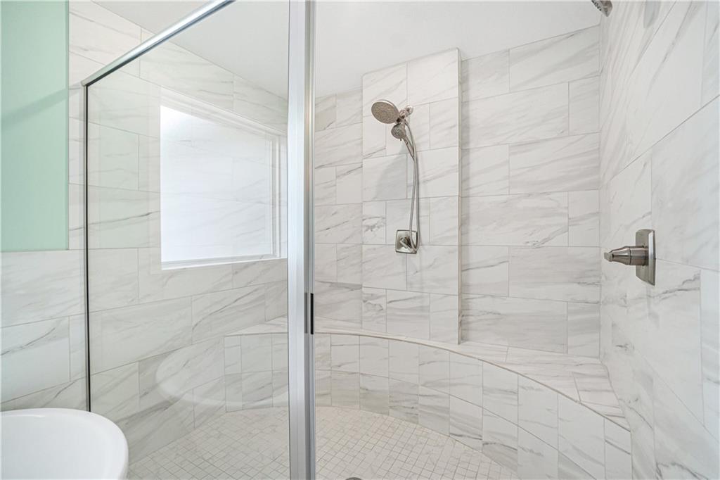 7265 NW Forest Lakes Drive