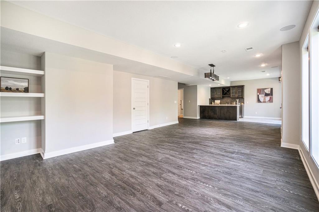 7265 NW Forest Lakes Drive