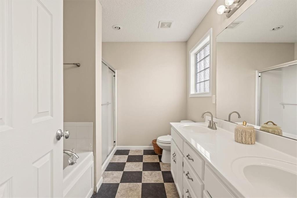 8516 N Arcola Avenue