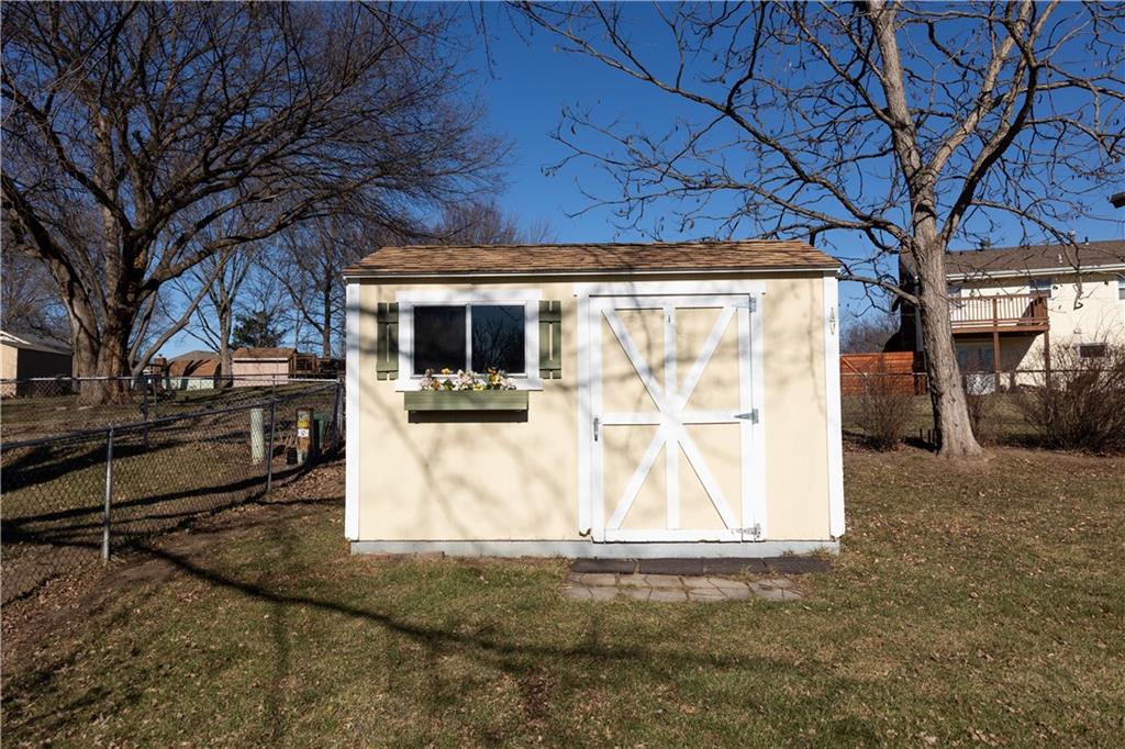 7406 NW Belvidere Parkway