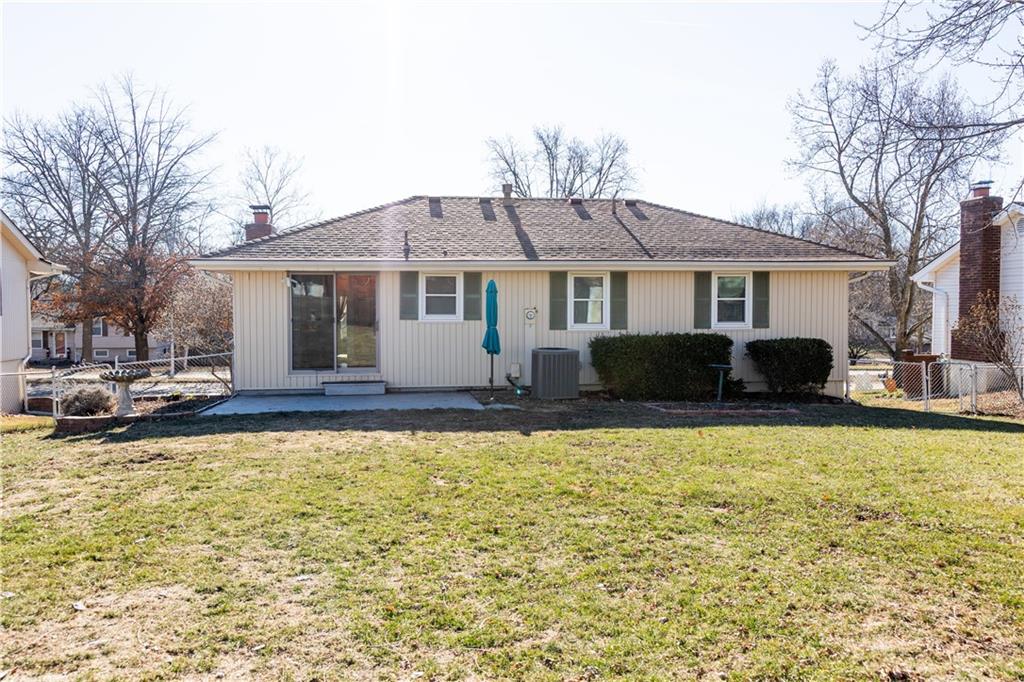 7406 NW Belvidere Parkway