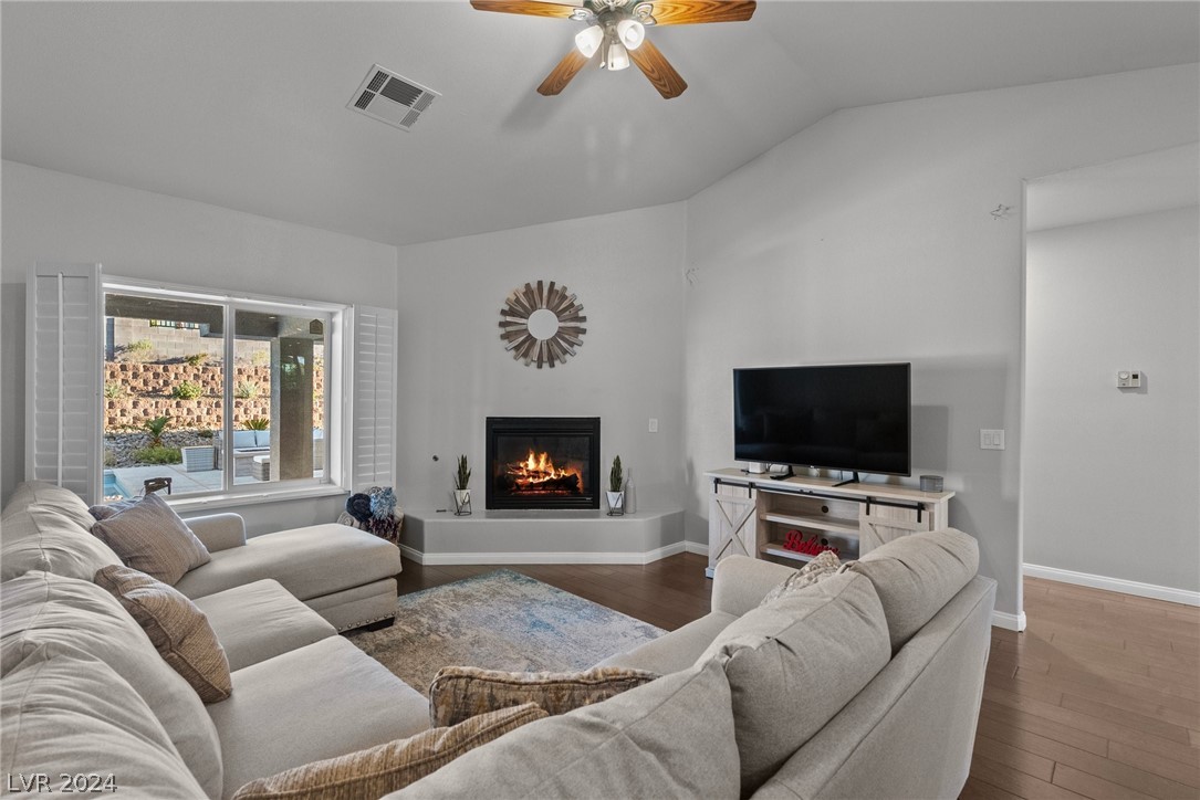 141 West Sherwood Drive