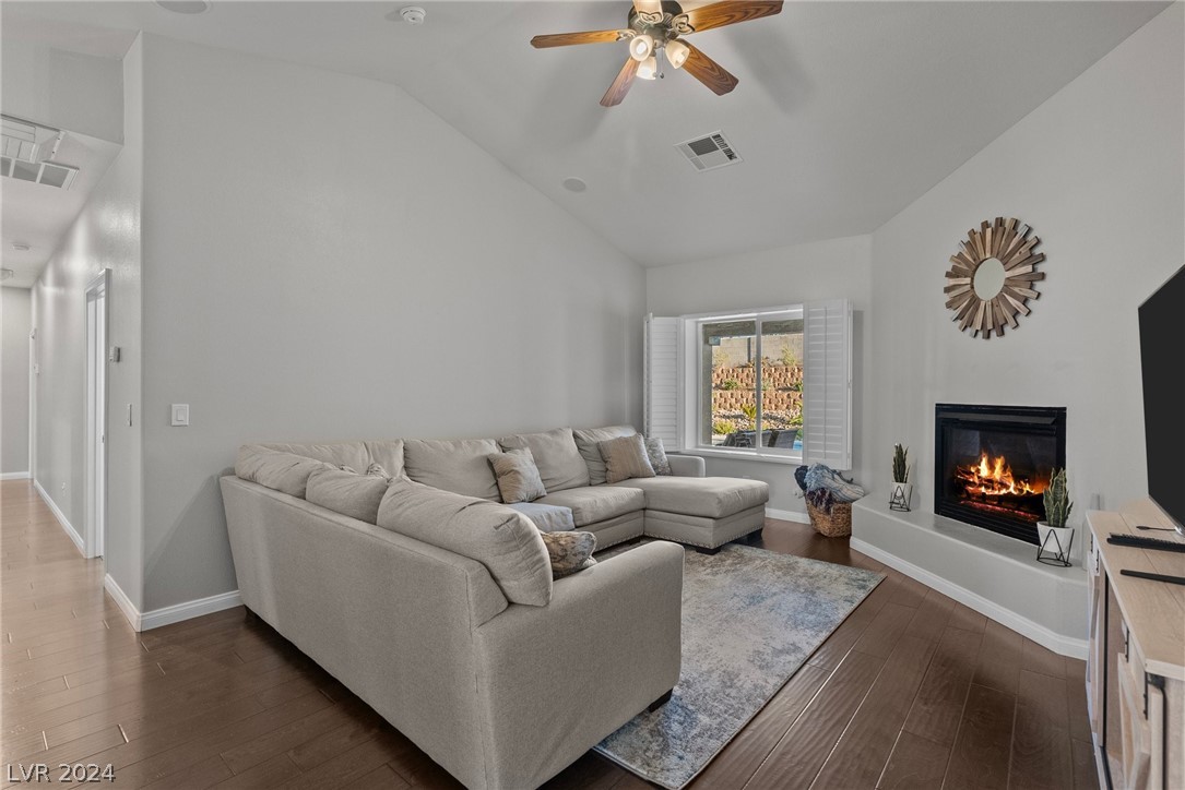 141 West Sherwood Drive