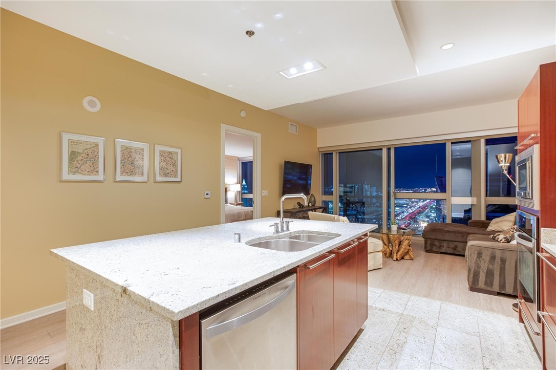 4471 Dean Martin Drive 3805
