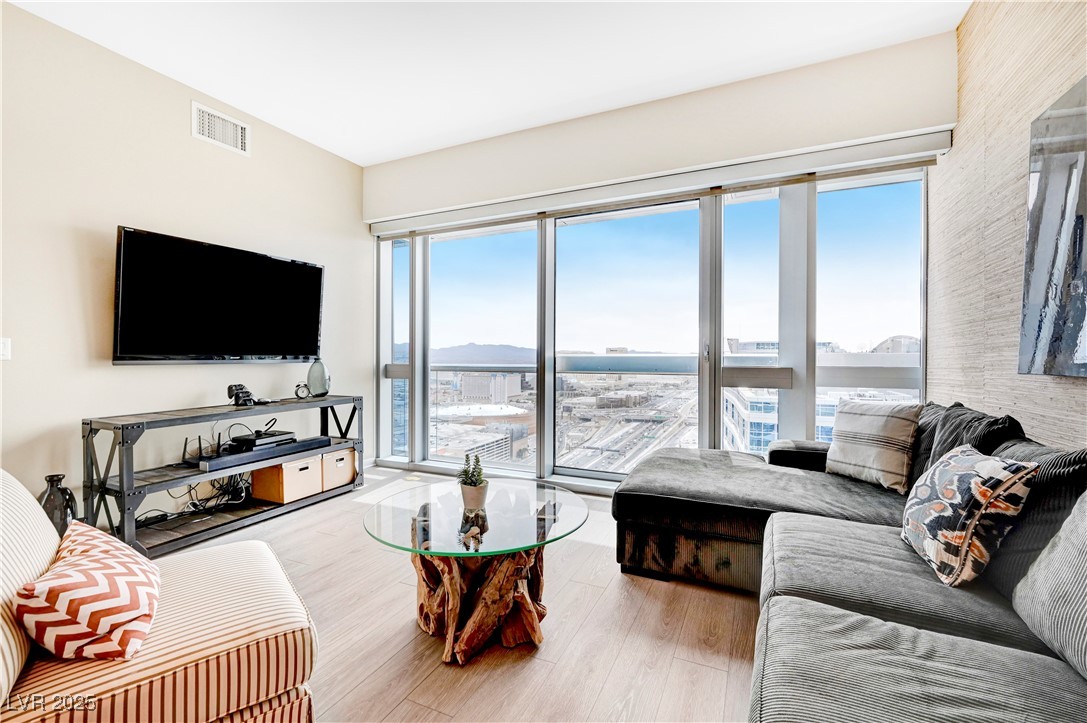 4471 Dean Martin Drive 3805