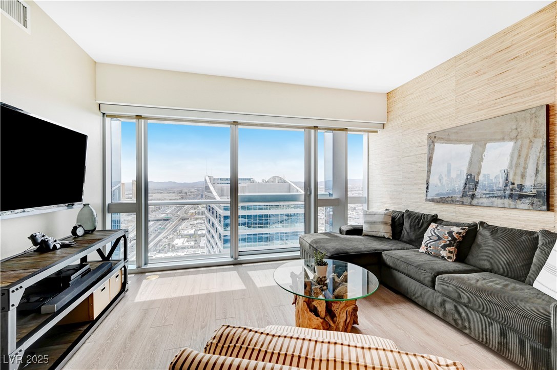 4471 Dean Martin Drive 3805