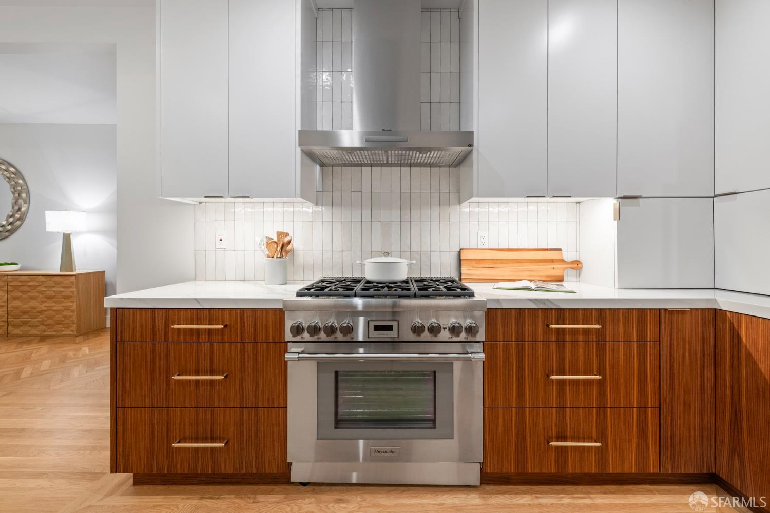 2534 Chestnut Street