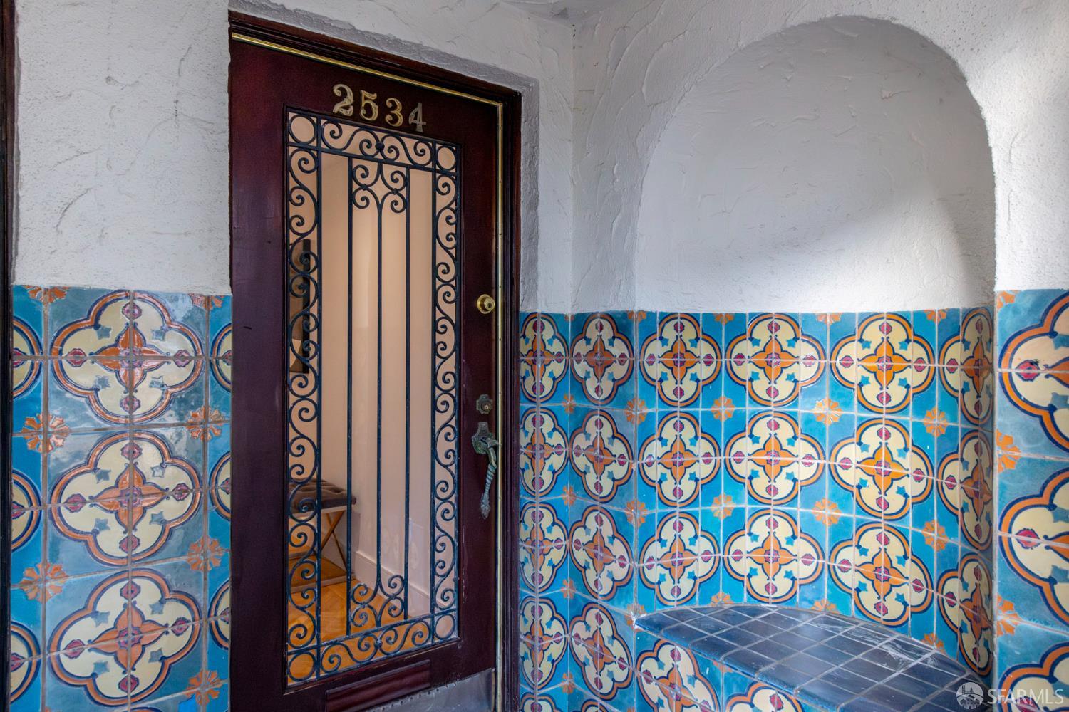 2534 Chestnut Street