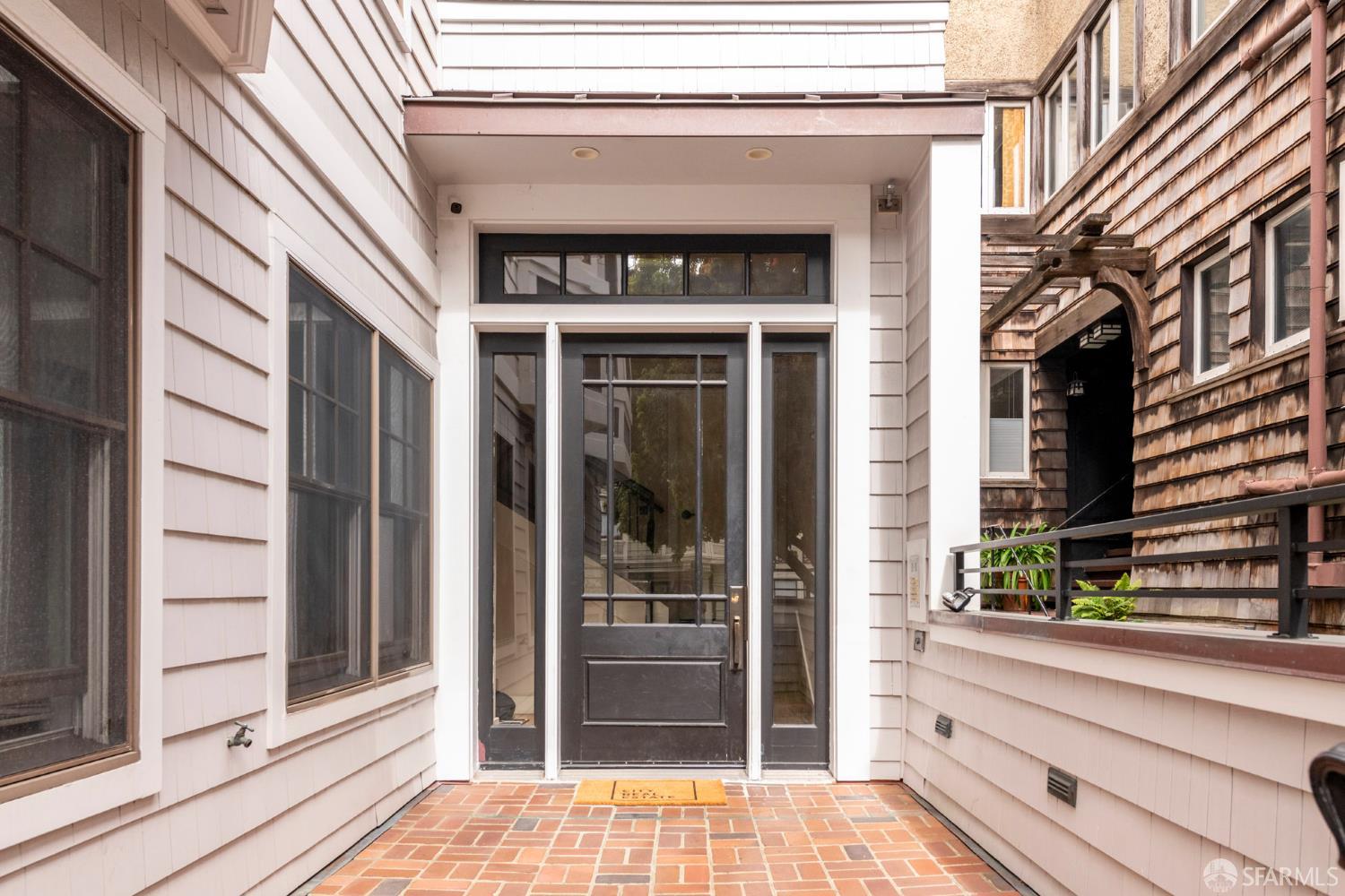 1218 Leavenworth Street # 4