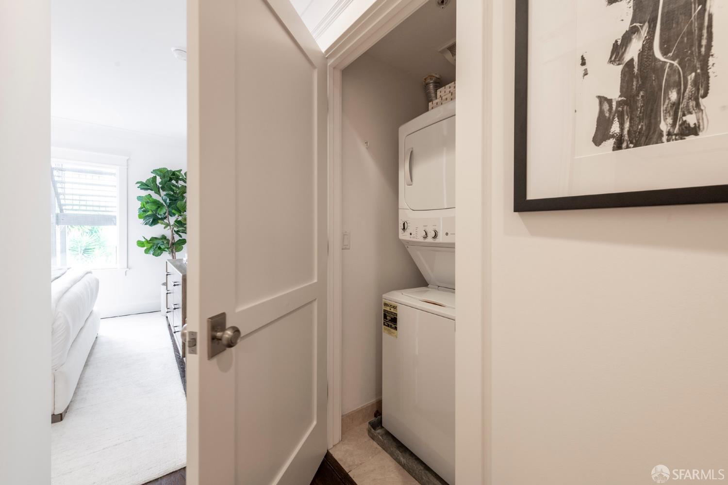 1218 Leavenworth Street # 4
