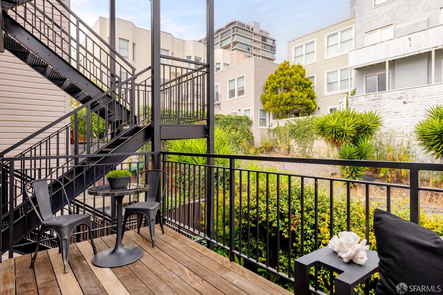 1218 Leavenworth Street # 4