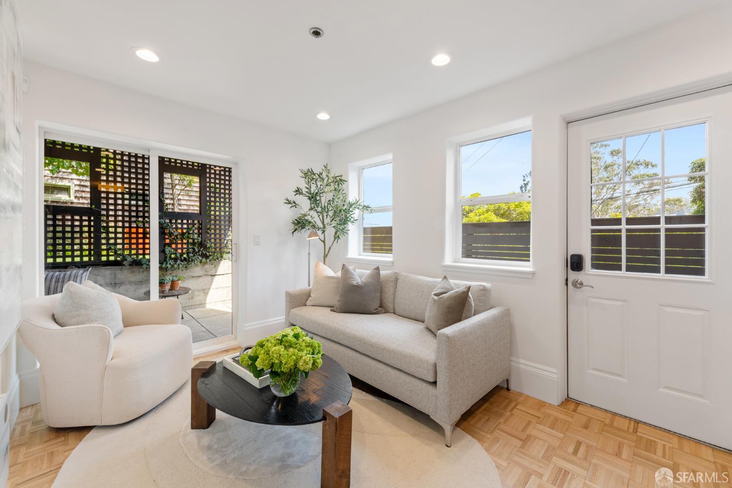 1119 Castro Street