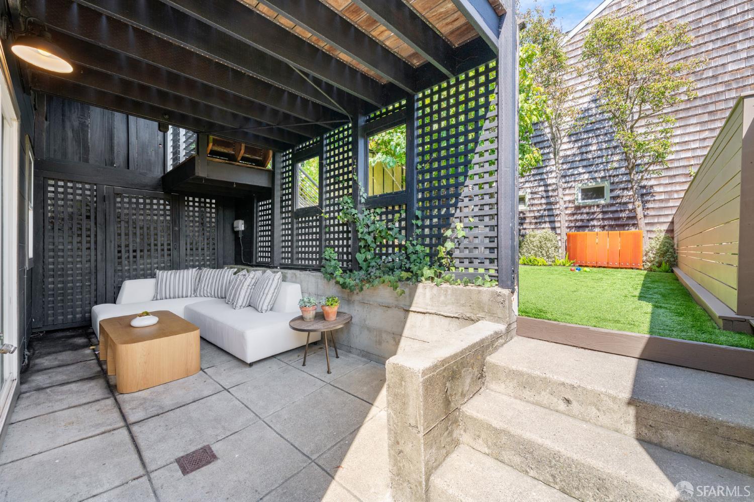 1119 Castro Street