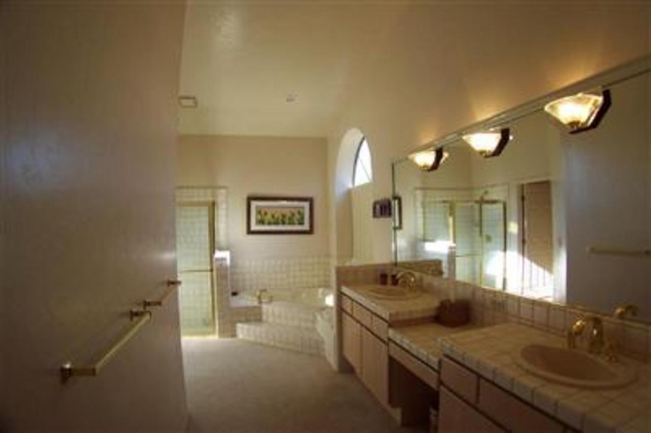 5863 N Golden Eagle Drive