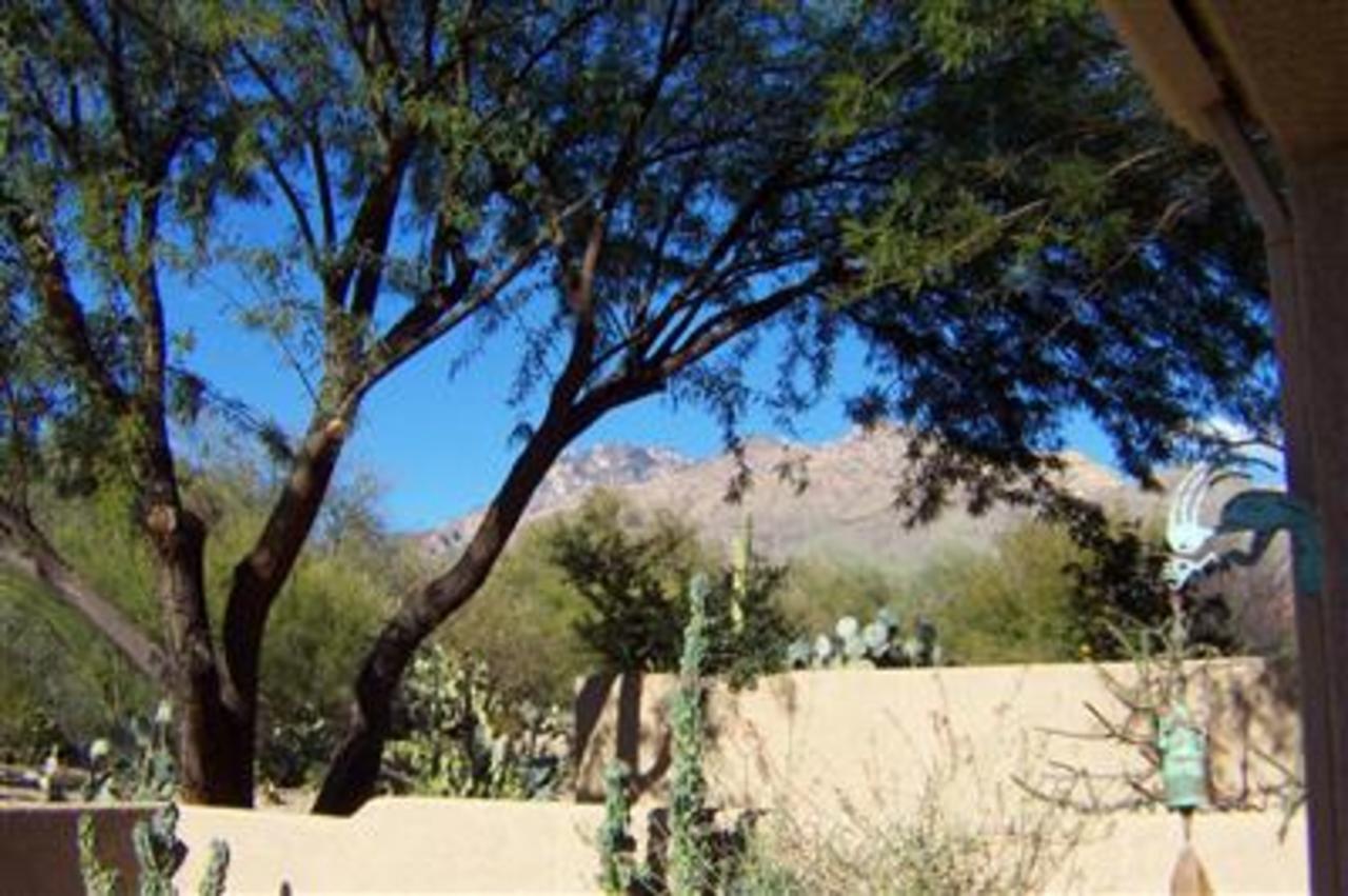 5863 N Golden Eagle Drive