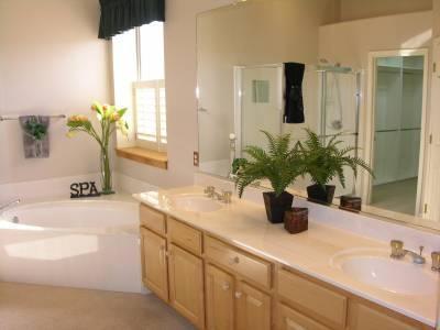 12993 N Woodburne Avenue