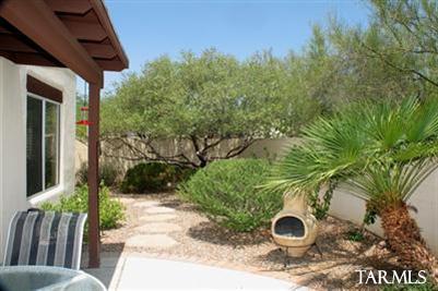 6218 N Silk Tree Place