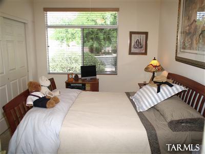 6218 N Silk Tree Place