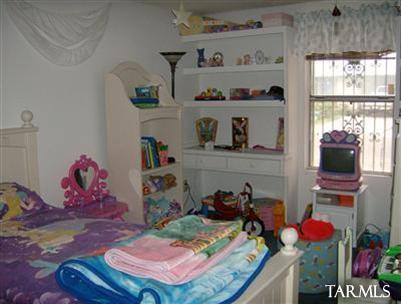 2561 W Vereda Verde W