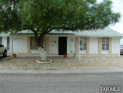 2561 W Vereda Verde W