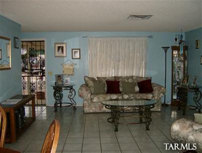 2561 W Vereda Verde W