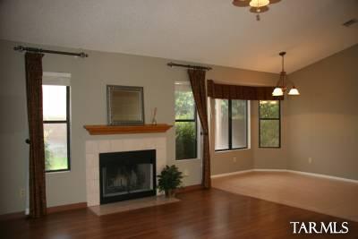 2541 W Camino De La Caterva