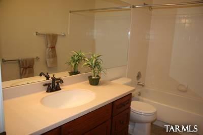 2541 W Camino De La Caterva