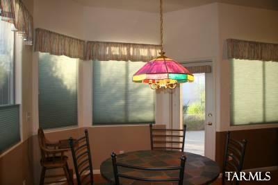 1472 W Cathedral Way