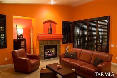 1009 W Leatherleaf Drive