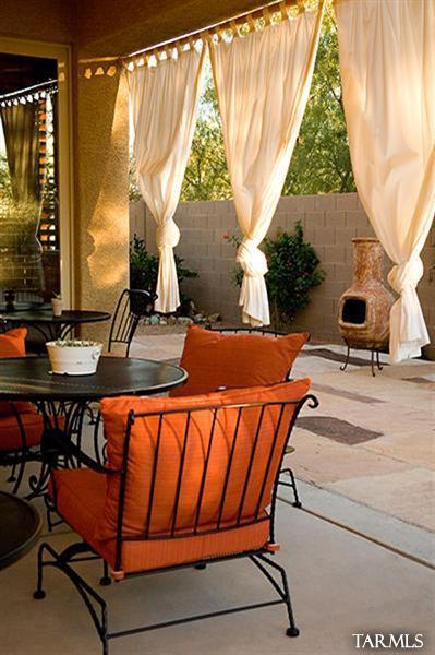 1009 W Leatherleaf Drive