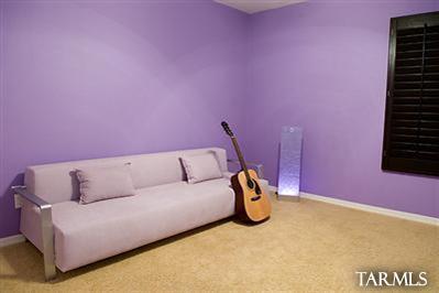 1009 W Leatherleaf Drive