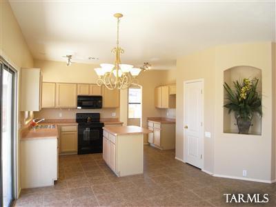 1861 W Ivywood Place