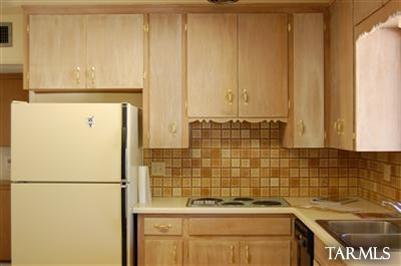 6179 E Hawthorne Street