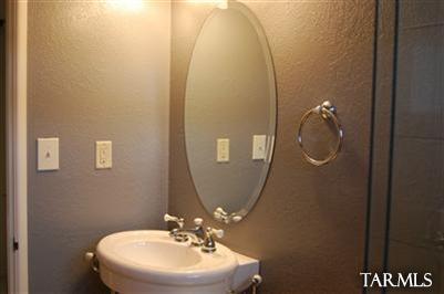 6179 E Hawthorne Street