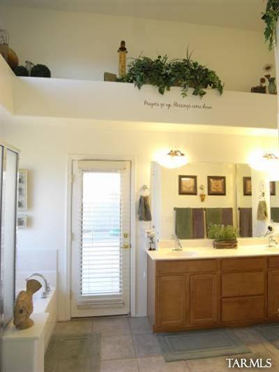 40026 S Mountain Shadow Drive