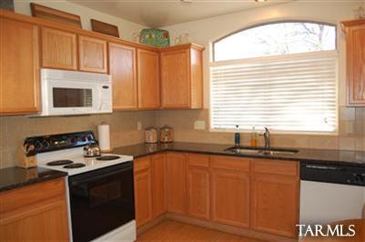 5460 N Mesquite Bosque Way