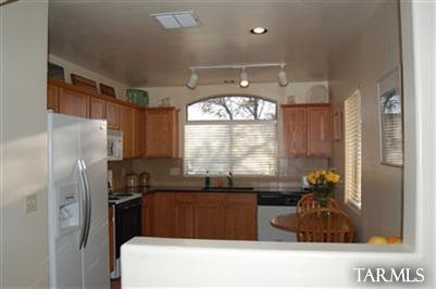 5460 N Mesquite Bosque Way