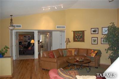 5147 E Woodspring Drive