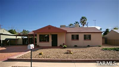 5602 E Lester Street