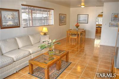 5602 E Lester Street