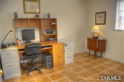 5602 E Lester Street