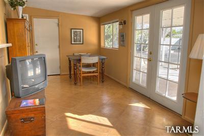 5602 E Lester Street